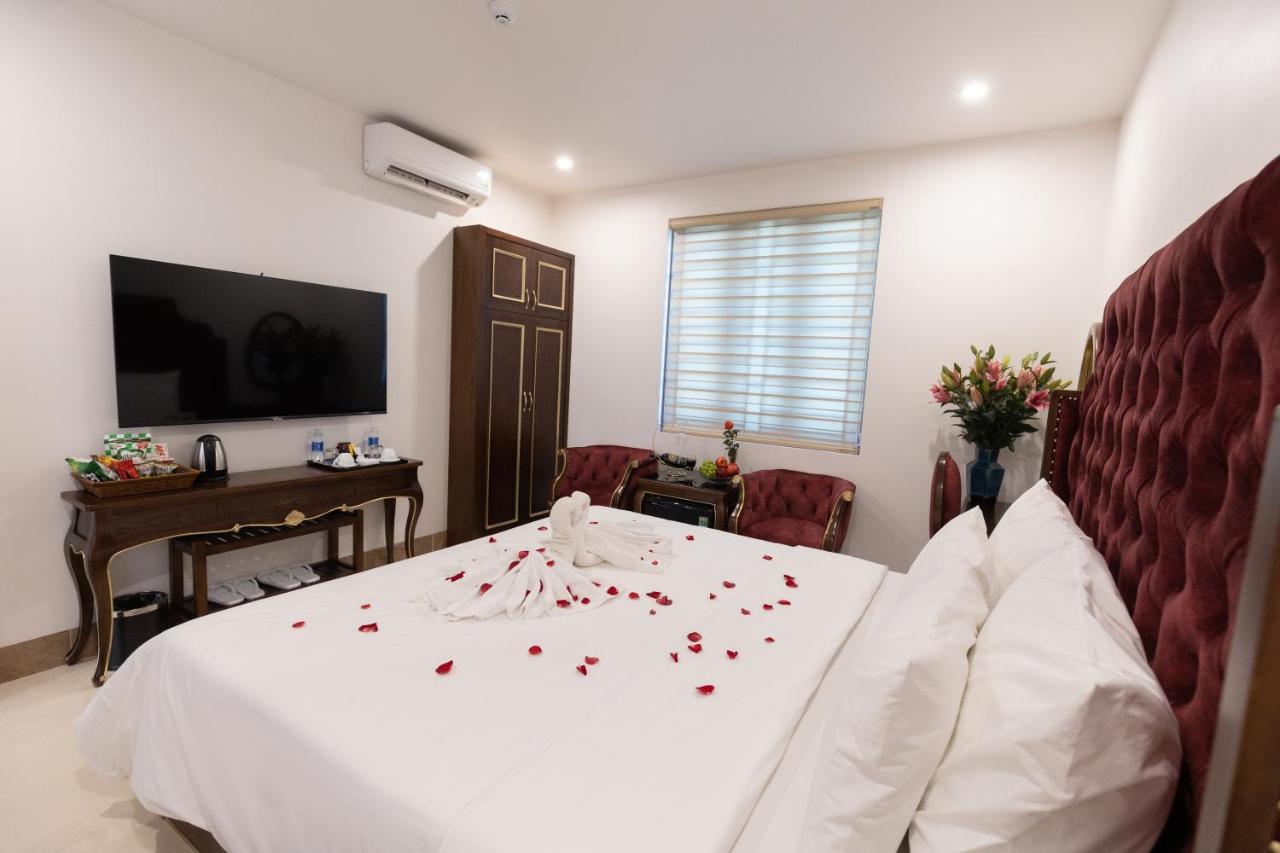 Royal Hotel Sai Dong - Long Bien — Photos 2